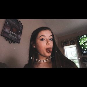 Meet your Posher, Sydni